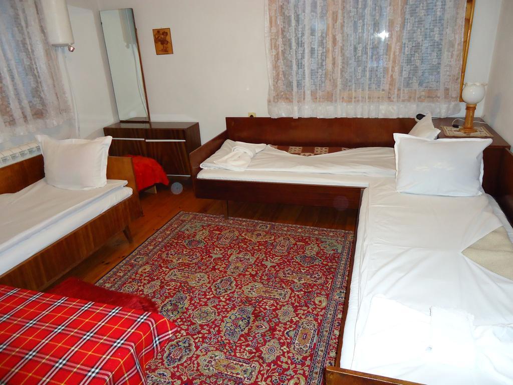 Guest House Ahp Mala Tsŭrkva Exterior foto