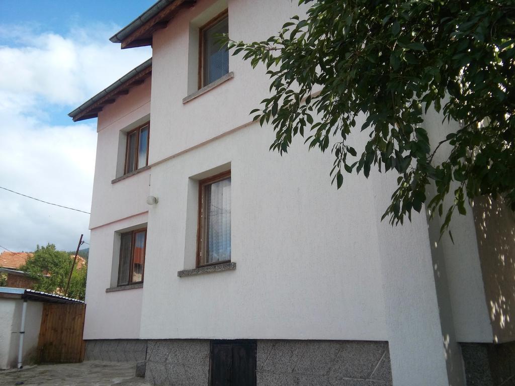 Guest House Ahp Mala Tsŭrkva Habitación foto