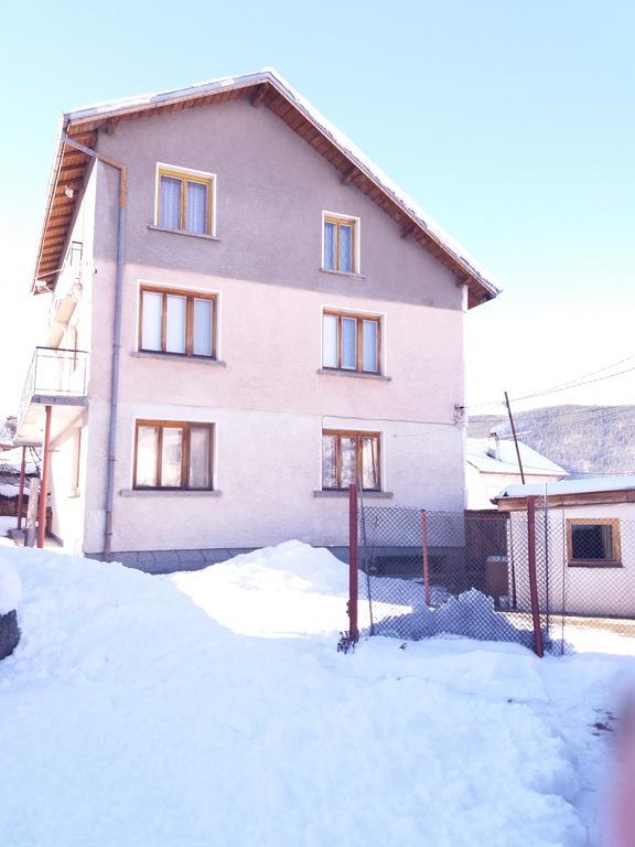 Guest House Ahp Mala Tsŭrkva Exterior foto